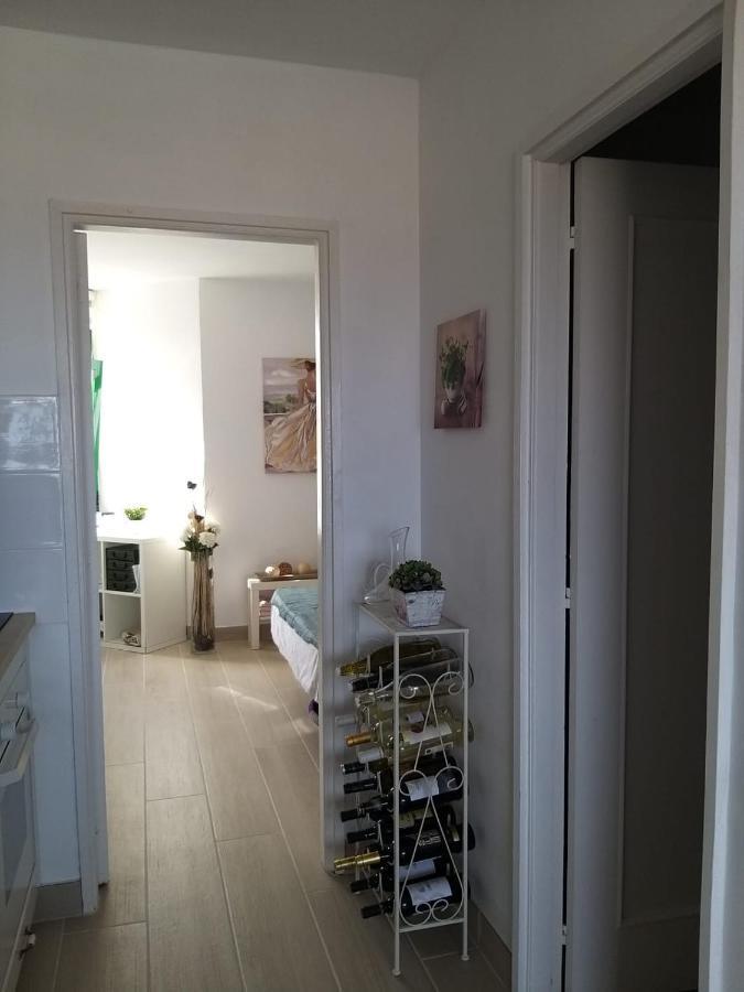 Neu Renoviertes, Huebsches Und Gemuetliches Appartement Mit Balkon Und Meerblick Costa De Antigua Bagian luar foto