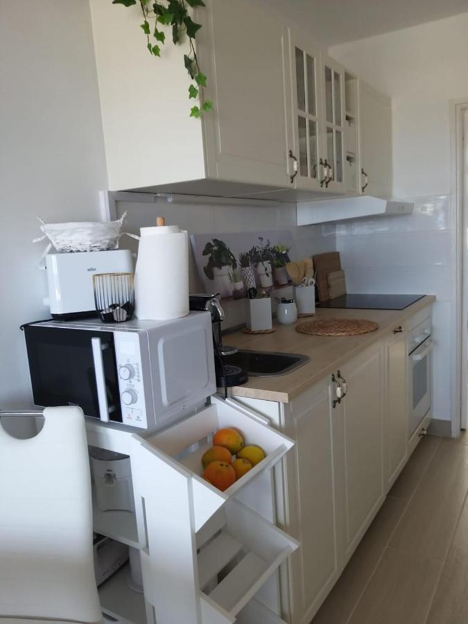 Neu Renoviertes, Huebsches Und Gemuetliches Appartement Mit Balkon Und Meerblick Costa De Antigua Bagian luar foto