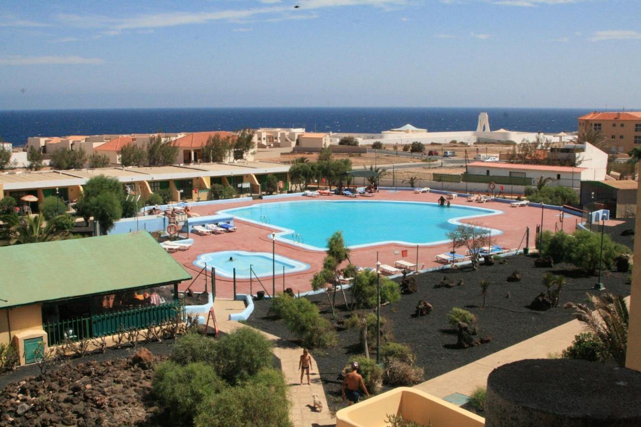 Neu Renoviertes, Huebsches Und Gemuetliches Appartement Mit Balkon Und Meerblick Costa De Antigua Bagian luar foto